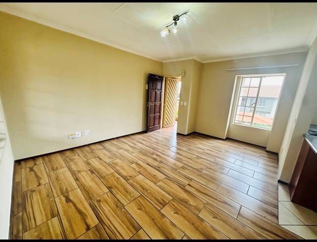 2 BEDROOM APARTMENT FOR SALE IN BRENTWOOD PARK